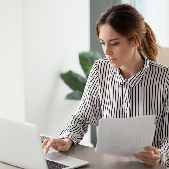 women and laptop